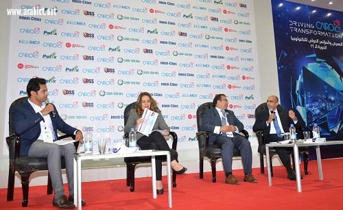فى جلسة بوابة الحكومة الإلكترونية  بـ Cairo ict: الحكومة تسعى لتمكين  الشاب من بناء التطبيقات الحكومية وإتاحة الخدمات  الالكترونية لوزارة الداخلية  فى عيد الشرطة  وإطلاق 100 خدمة حكومية على البوابة الإلكترونية للحكومة