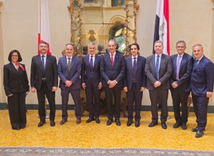 وزير الاتصالات وتكنولوجيا المعلومات يبحث فى روما مع مسئولى كبرى شركات التكنولوجيا العالمية فرص زيادة استثماراتها فى مصر