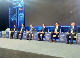   في جلسة  بمؤتمر CairoICT : التكنولوجيا تعالج متاعب القطاع الصحي وتطور قدراته 